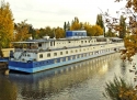 Botel Racek